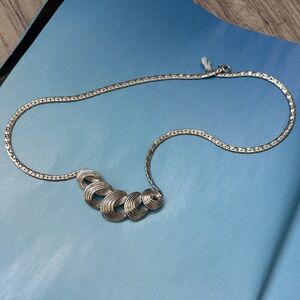VINTAGE RARE AVON Platinum Ribbon Swirl Pendant Necklace